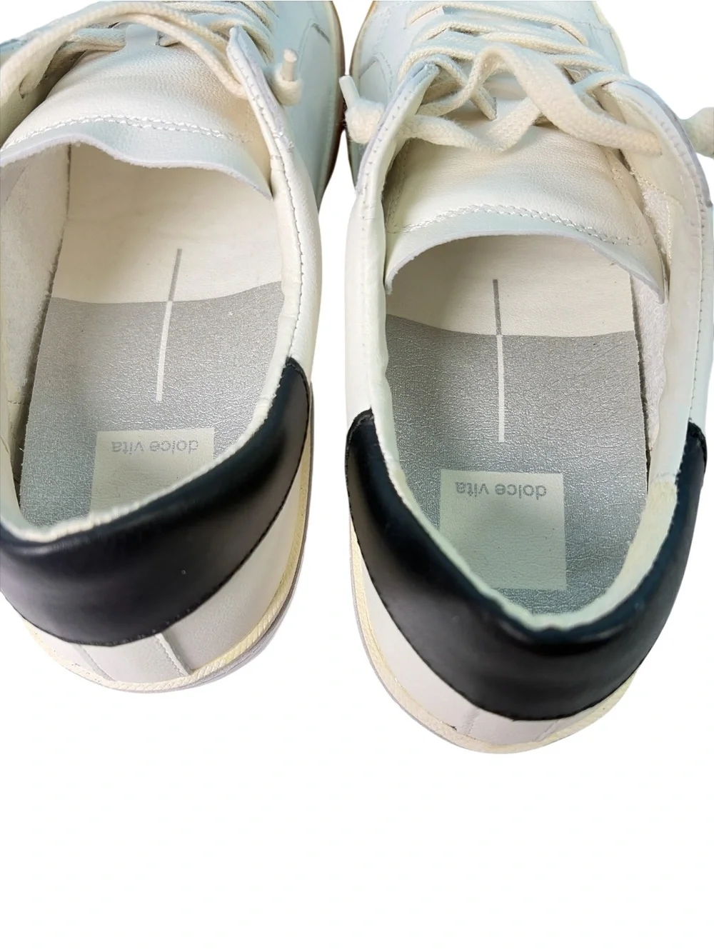 DV By Dolce Vita Womens Helix Casual and Fashion Sneakers 8.5